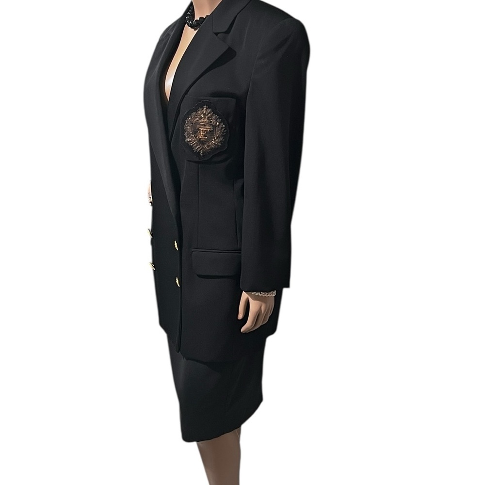 Chic Black Blazer with Gold Accents Vintage Y2K Trending, Stunningly Gorgeous☑️ - Picture 10 of 12